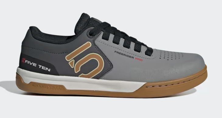Gris Tres / Bronce Strata / Negro Core